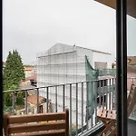 Host Wise - Amadeo Apartmán *