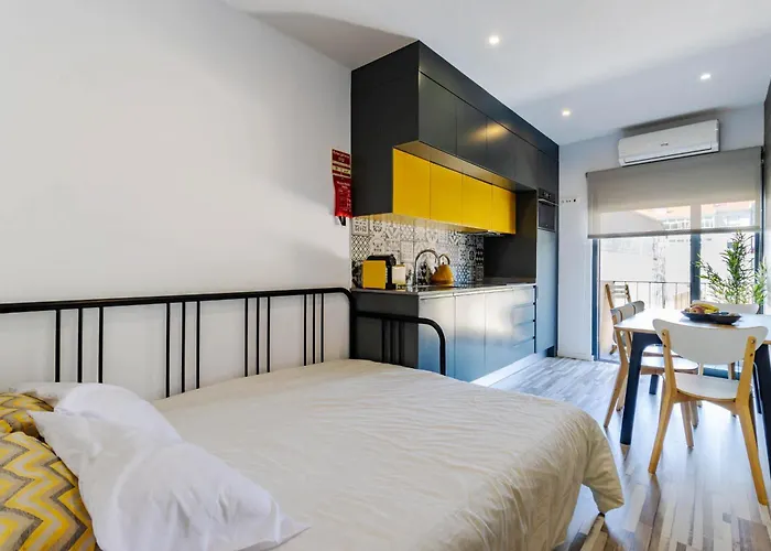 Host Wise - Amadeo Apartment