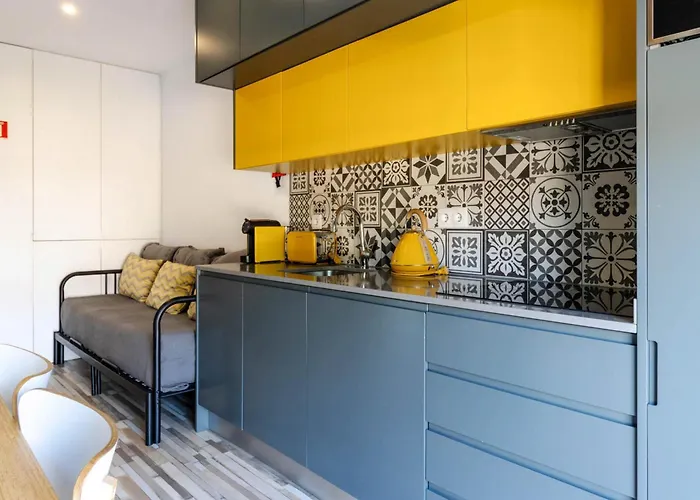 Host Wise - Amadeo Apartment *