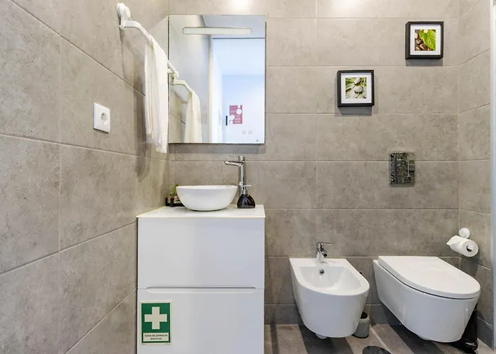 Host Wise - Amadeo Apartment