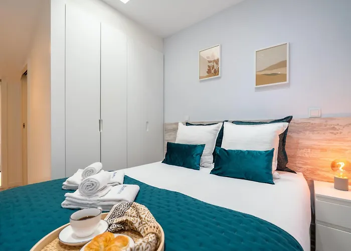 Apartment Host Wise - Amadeo Vila Nova de Gaia