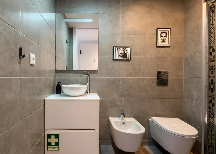 Host Wise - Amadeo *