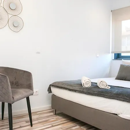 Apartment Host Wise - Amadeo Vila Nova de Gaia