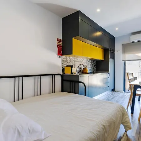 Host Wise - Amadeo Apartment