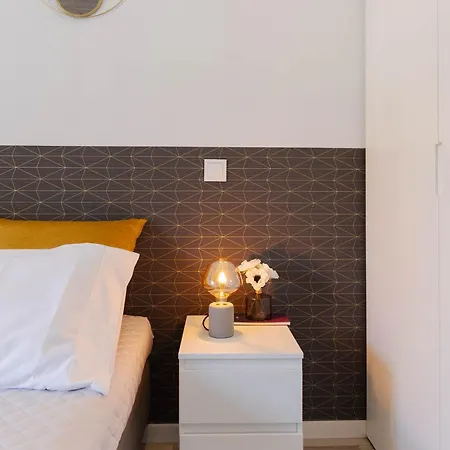 Host Wise - Amadeo * 加亚新城